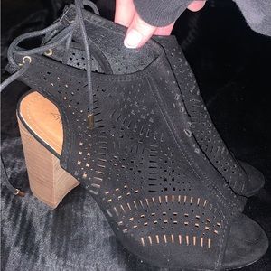 👟👠 2 for $100 | NWOT | Peep Toed Cut Out Block High Heel Booties from Ardene